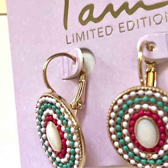 🏷️ i am • 🎉LE🎉 white, red & turquoise beaded gold circle dangling earrings - Picture 7 of 8